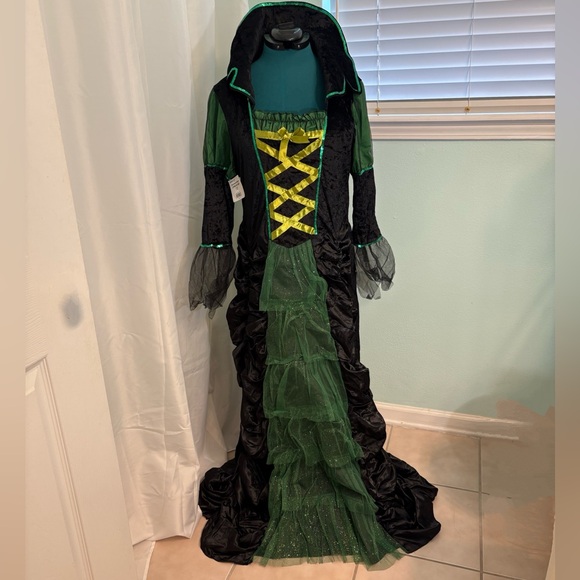 NWT WONDERLAND Green Black Costume Princess Witch Pirate Maiden Long dress - Picture 6 of 6